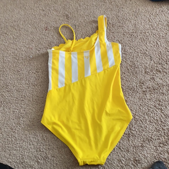 Bathing suit - Picture 2 of 4